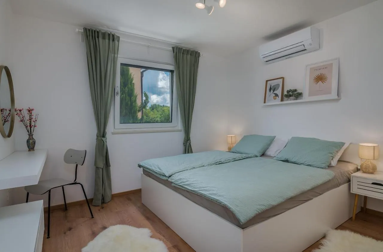 Apartments Murvica De Luxe Malinska