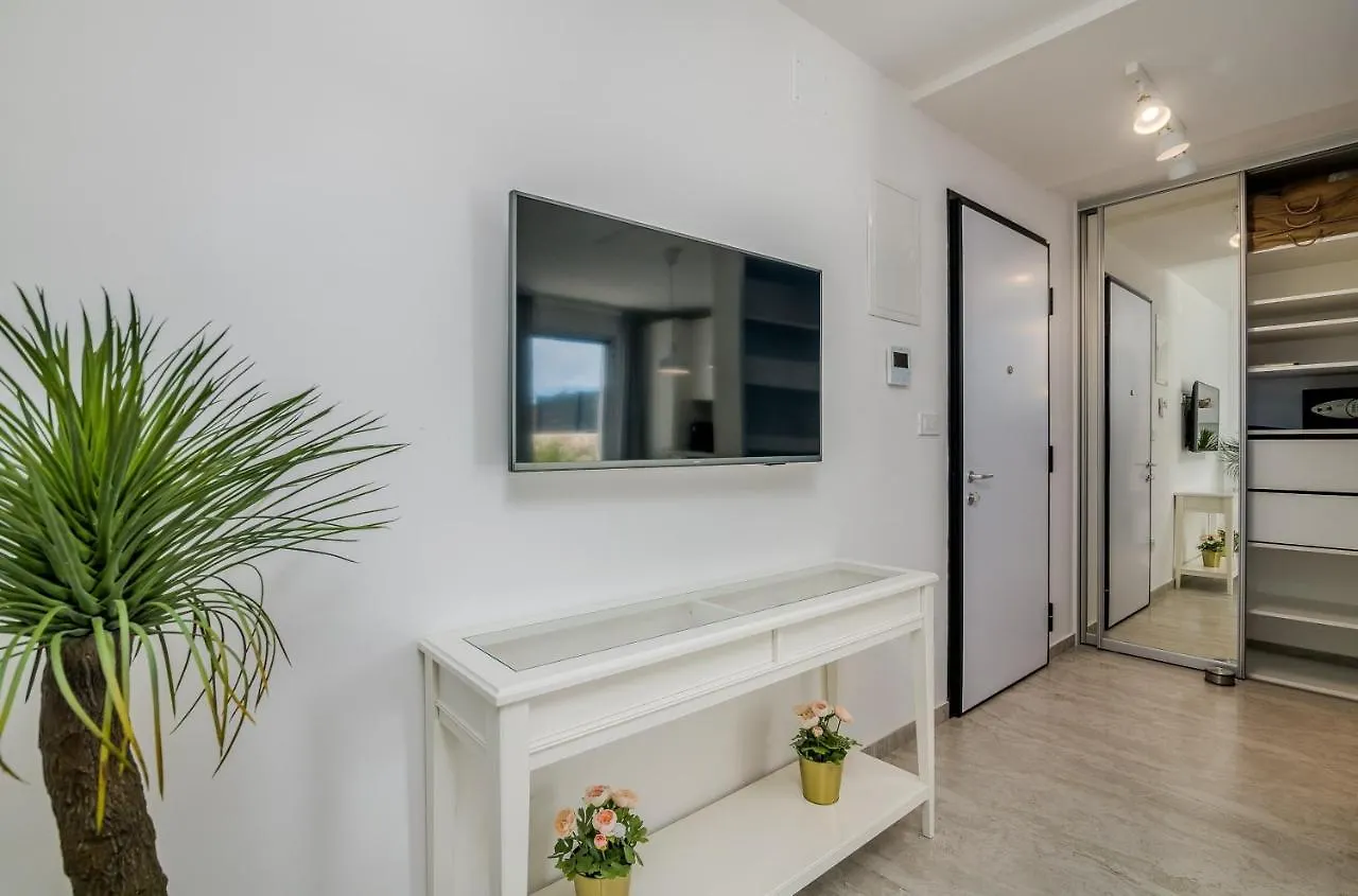 Apartments Murvica De Luxe Malinska